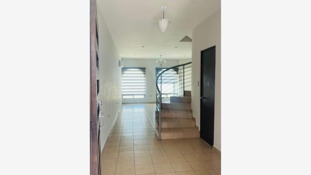 Casa en Renta en Cumbres Elite Sector la Hacienda Monterrey Nuevo Leon (3)