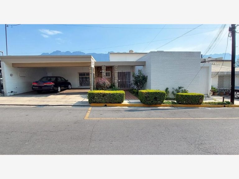 Casa en Renta en Del Valle Oriente San Pedro Garza Garcia Nuevo Leon