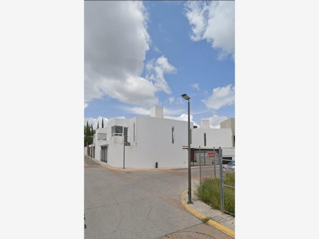 Casa en Renta en Fracc Milenio III Queretaro (1)