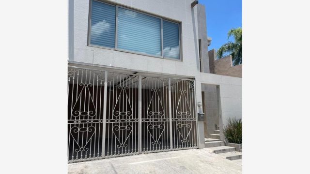 Casa en Renta en Fuentes del Valle San Pedro Garza Garcia Nuevo Leon (2)