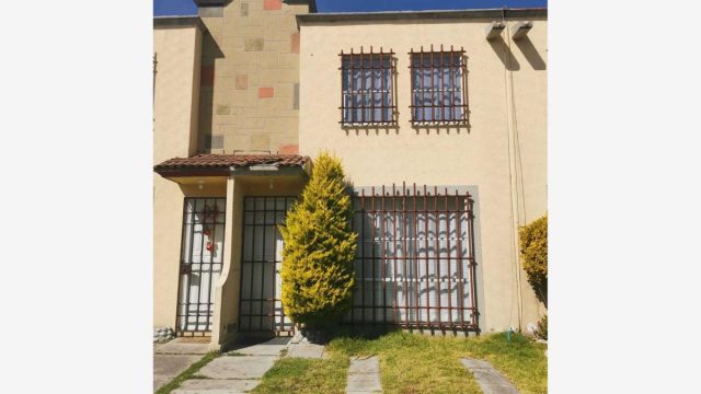 Casa en Renta en Hacienda del Valle II Toluca Estado de Mexico (2)