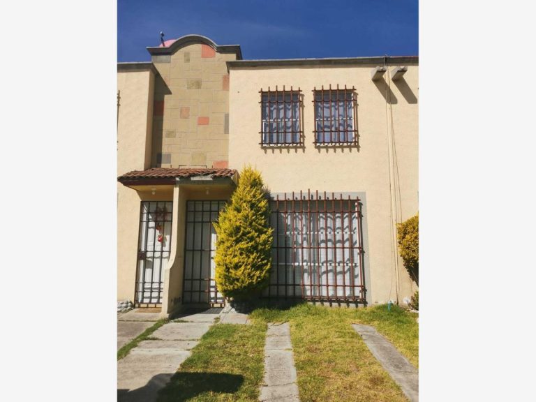 Casa en Renta en Hacienda del Valle II Toluca Estado de Mexico