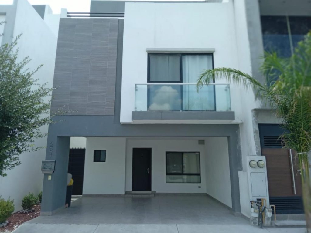 Casa en Renta en Katavia Residencial Apodaca Nuevo Leon (2)