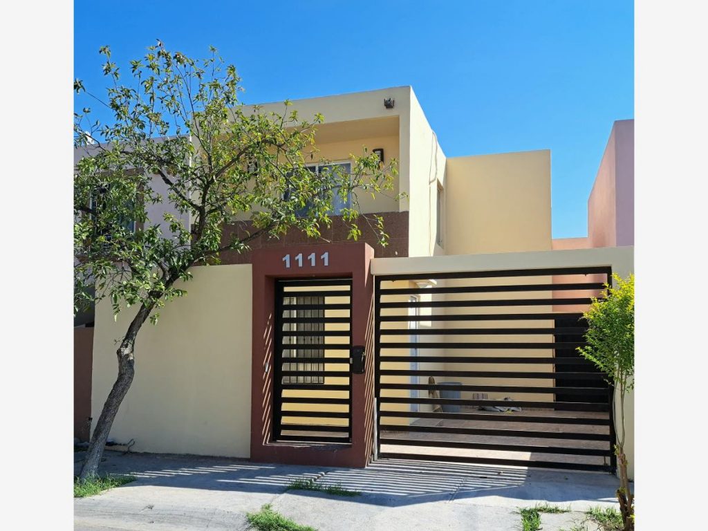 Casa en Renta en Mitras Poniente Garcia Nuevo Leon (2)