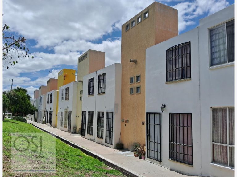 Casa en Renta en Villas de Santiago Queretaro