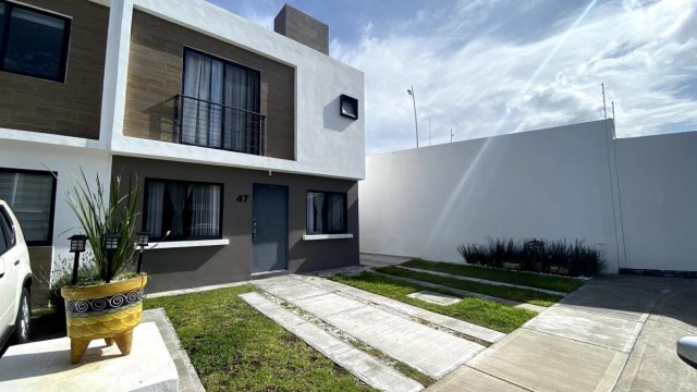 Casa en Renta en Zákia El Marques Queretaro (2)