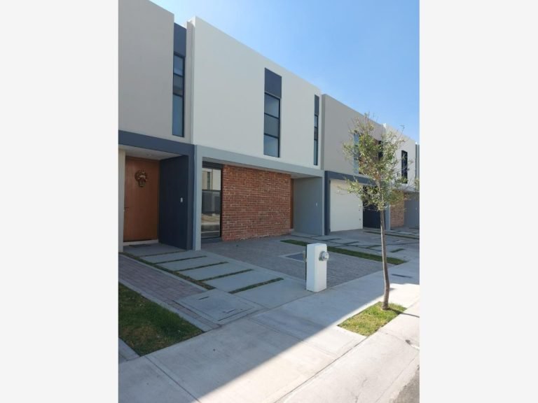 Casa en Renta en el Fracc Zibatá El Marques Queretaro