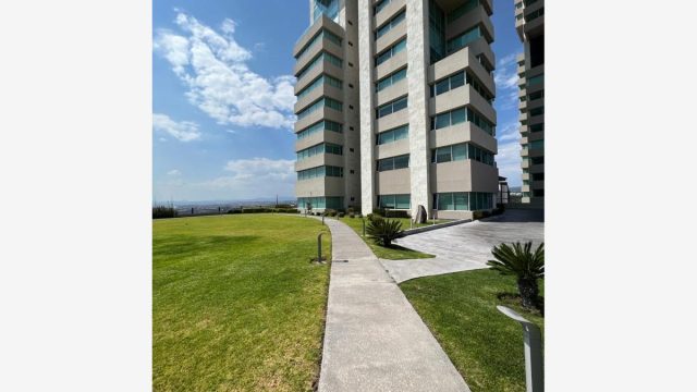 Departamento en Renta en Milenio III Queretaro (2)