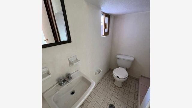 Oficina Local pequeño en Renta en Americas Toluca EdoMex (1)