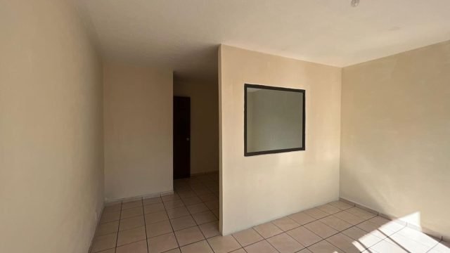 Oficina Local pequeño en Renta en Americas Toluca EdoMex (3)