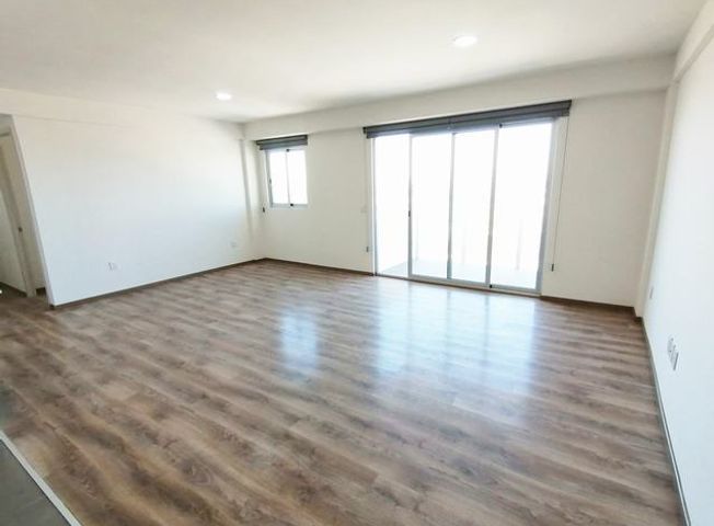 Se Renta Departamento nuevo en Aura TOWERS Fracc Punta Esmeralda Corregidora Queretaro