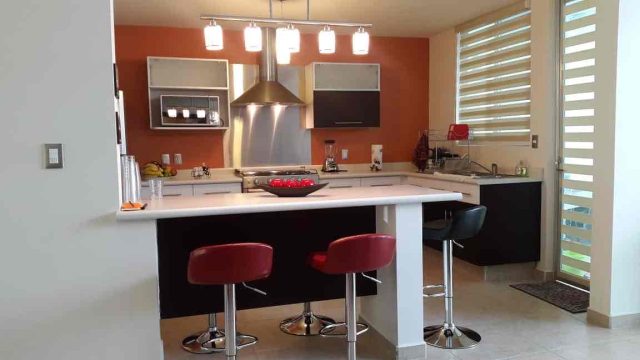 se renta o vende casa en fracc residencial bahamas corregidora Queretaro