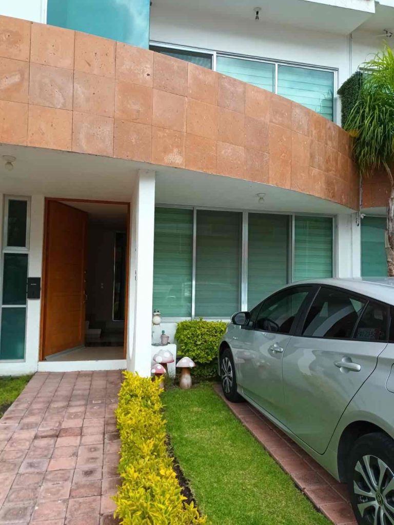 se renta o vende casa en fracc residencial bahamas corregidora Queretaro2