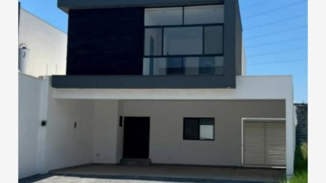 Casa en Renta en Altares Residencial Santiago Nuevo Leon (2)