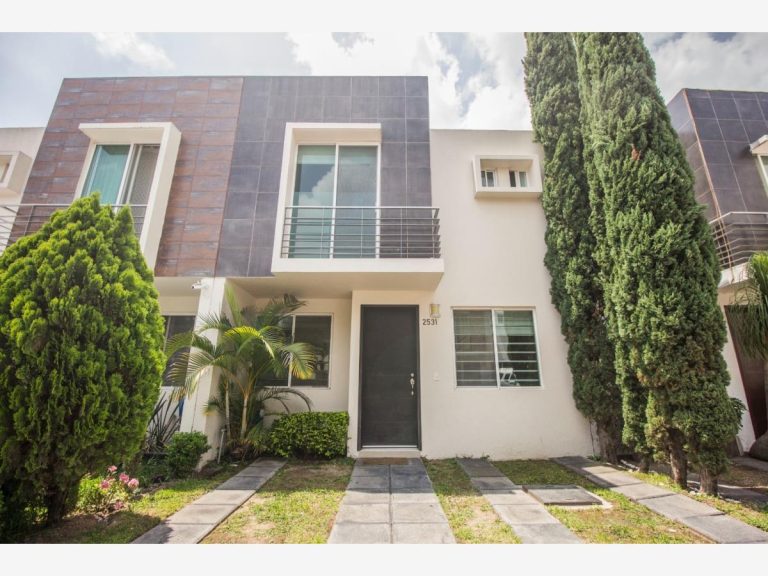 Casa en Renta en Jardines Del Valle Zapopan Jalisco
