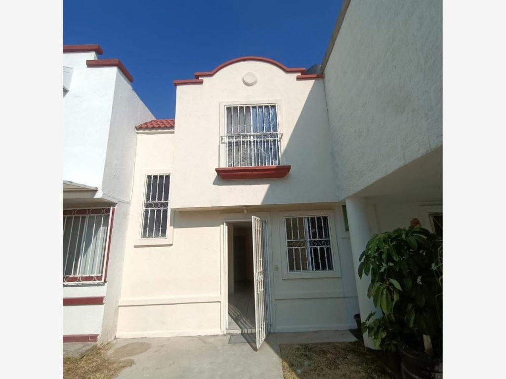 Casa en Renta en Jardines de Miraflores San Pedro Tlaquepaque, Jalisco (2)