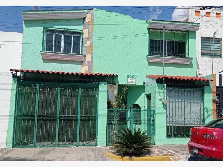 Casa en Renta en Jardines del Country Guadalajara Jalisco