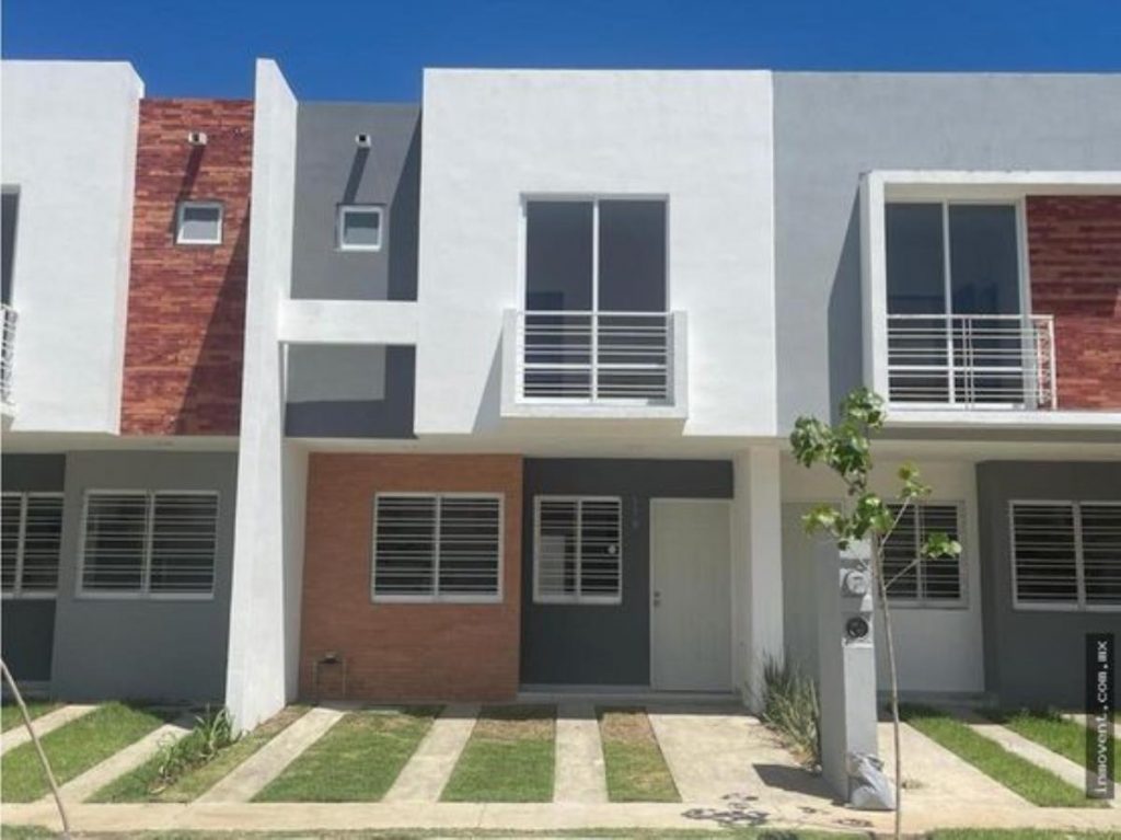 Casa en Renta en Parques de Tesistán Zapopan Jalisco (2)