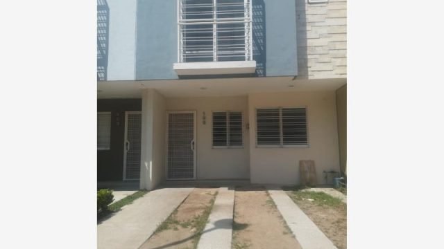 Casa en Renta en Parques del Bosque San Pedro Tlaquepaque Jalisco (2)