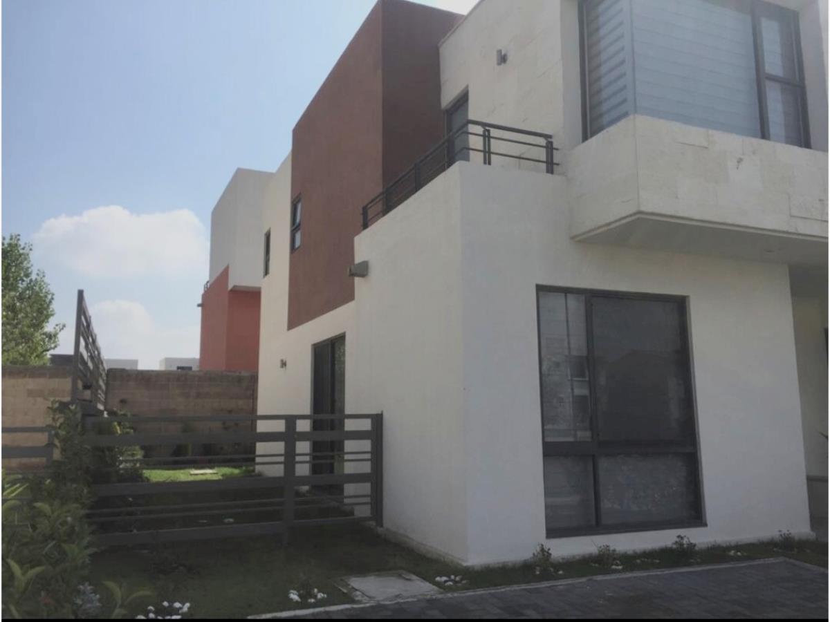 Casa en Renta en Villas del Campo Calimaya Estado de Mexico (2)