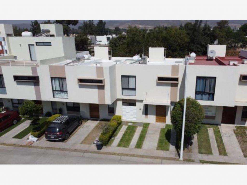 Casa en Venta en Acueducto San Javier Tlajomulco de Zuñiga Jalisco (4)