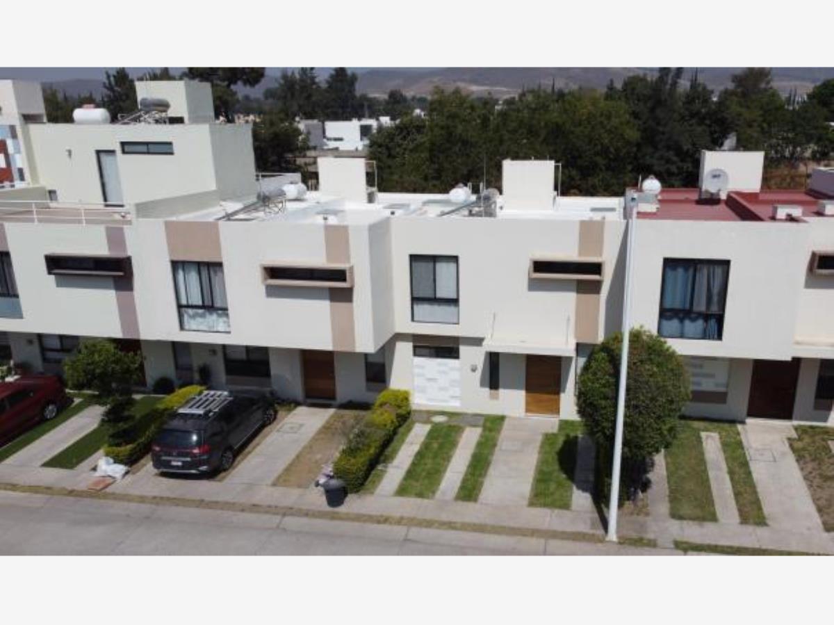 Casa en Venta en Acueducto San Javier Tlajomulco de Zuñiga Jalisco (4)