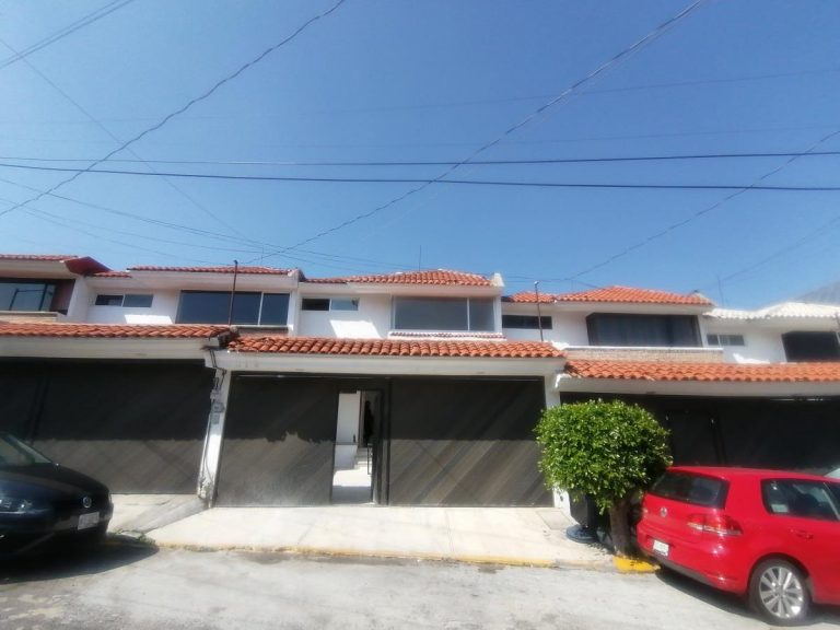 Casa en Venta en Jardines de San Manuel Puebla