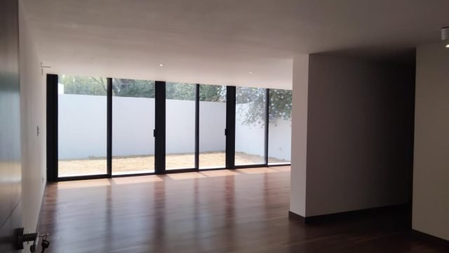 Amplia Casa en Renta en Jurica Queretaro (2)