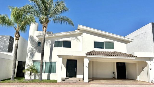Casa en Renta en Hacienda Santa Fe Leon Guanajuato (2)