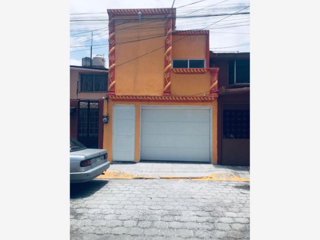 Casa en Renta en Los Cisnes Metepec Estado de Mexico (1)