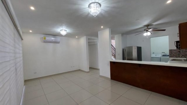 Casa en Renta en Privadas Borneo Apodaca Nuevo Leon (1)