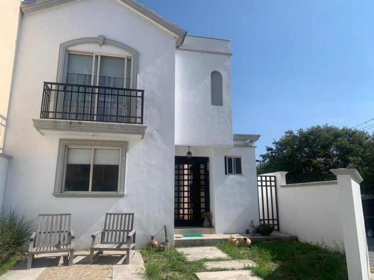 Casa en Renta en Puerta de Hierro Monterrey Nuevo Leon