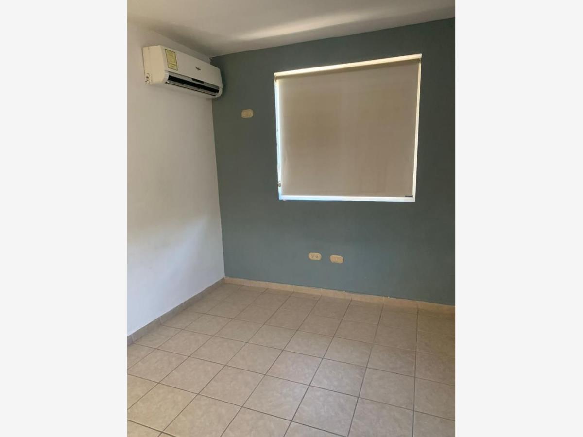 Casa en Renta en Puerta de Hierro Monterrey Nuevo Leon (2)