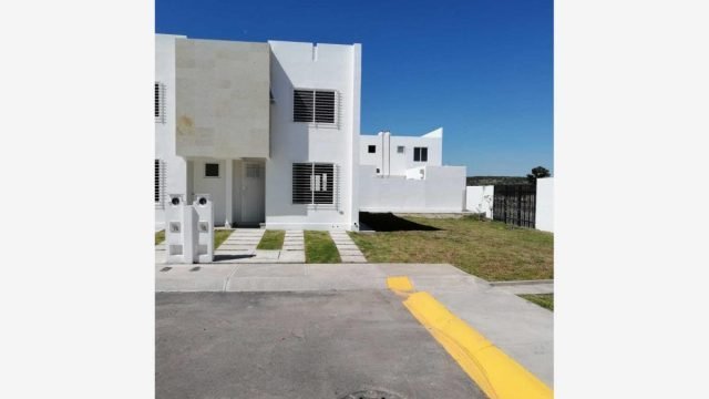 Casa en Renta en Sendas Residencial el Marques Queretaro (2)