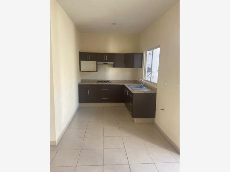 Casa en Renta en Villa California Tlajomulco de Zuñiga Jalisco