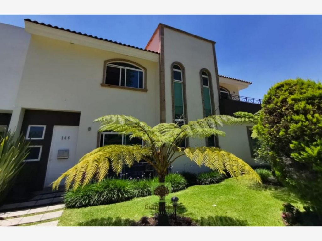 Casa en Venta en Los Gavilanes Tlajomulco de Zuñiga Jalisco (2)