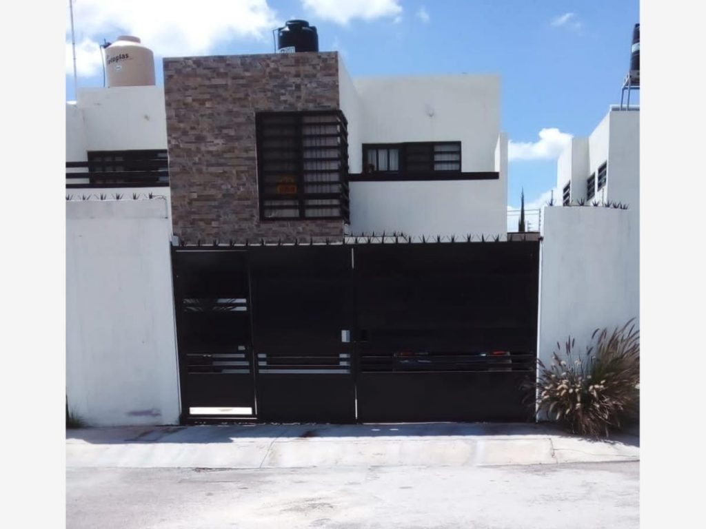 Casa en Venta en Residencial Barbelo San Luis Potosi (2)