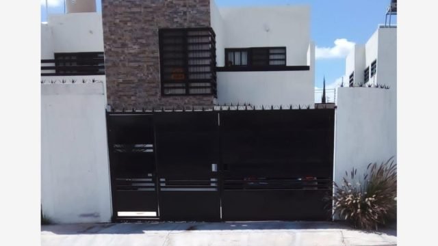 Casa en Venta en Residencial Barbelo San Luis Potosi (2)