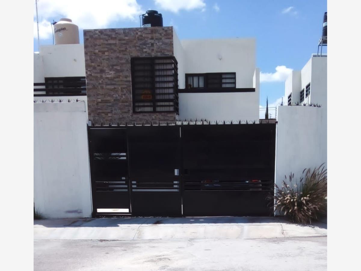 Casa en Venta en Residencial Barbelo San Luis Potosi (2)