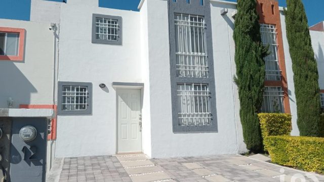 Casa en renta en Satélite Queretaro (2)