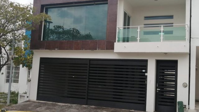 Fachada Casa en Renta o Venta 4 Recamaras Fracc Privado Bonanza Tuxtla Gutierrez Chiapas (3)
