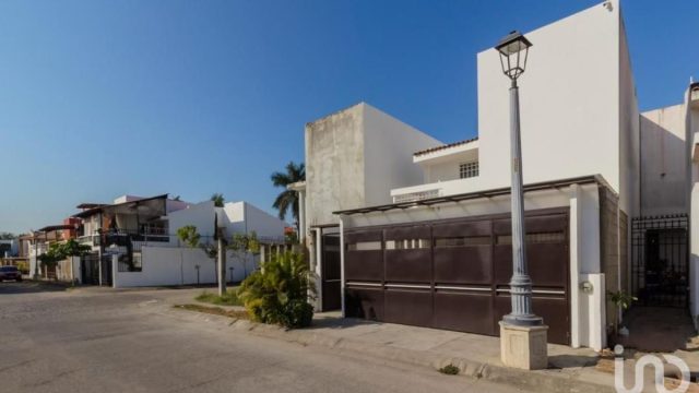 Casa en Renta en Residencial Fluvial Vallarta Puerta Vallarta Jalisco 1