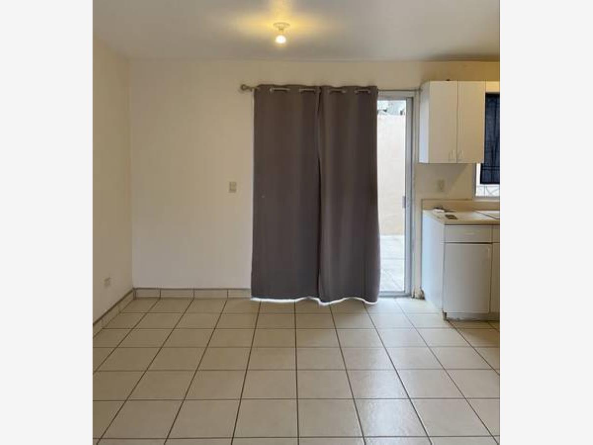 Casa en Renta en Villa Residencial Santa Fe 3ra. Sección Tijuana Baja California (4)