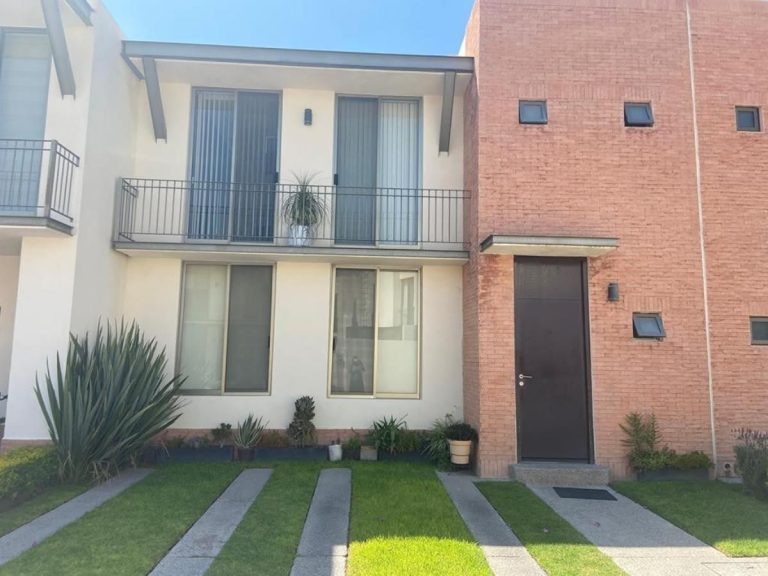 Casa en Renta o Venta en Puerta de Piedra Corregidora Queretaro