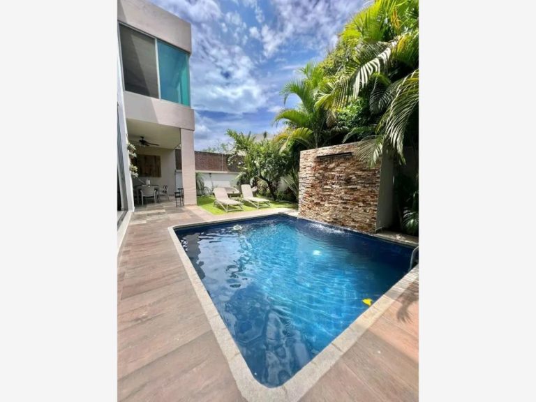 Casa en Venta en Bosques de Palmira Cuernavaca Morelos