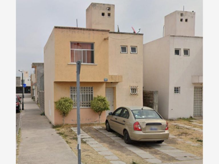 Remate Bancario Casa en Venta en Ferrocarriles Sección Rinconada Santa Anita Queretaro