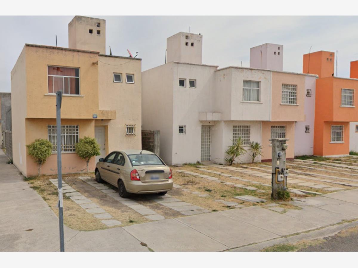 Casa en Venta en Ferrocarriles Seccion Rinconada Santa Anita Queretaro 3
