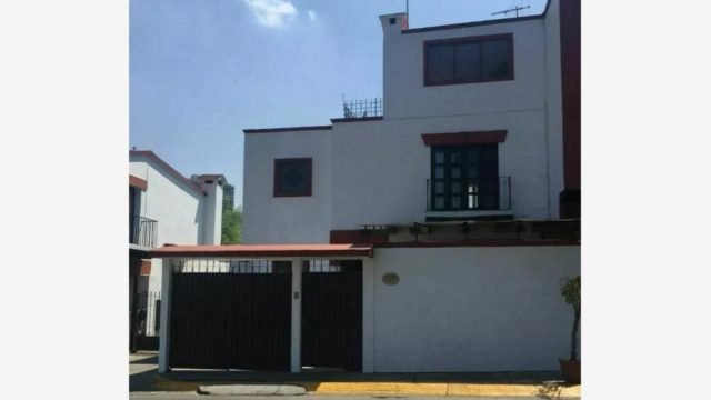 Casa en Venta en Lomas Anahua Huixquilucan Estado de Mexico 1