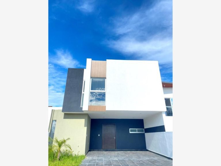 Casa en Venta en Lomas de la Rioja Alvarado Veracruz