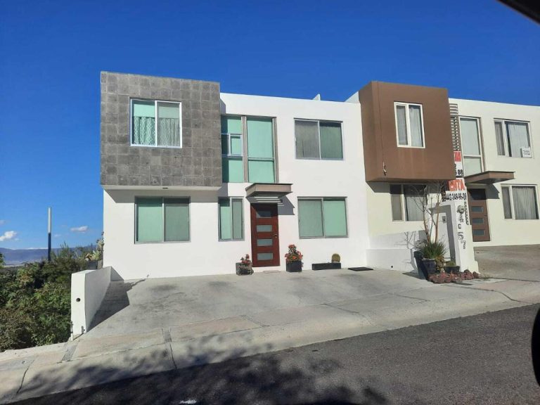 Casa en Venta en Zibatá El Marques Queretaro